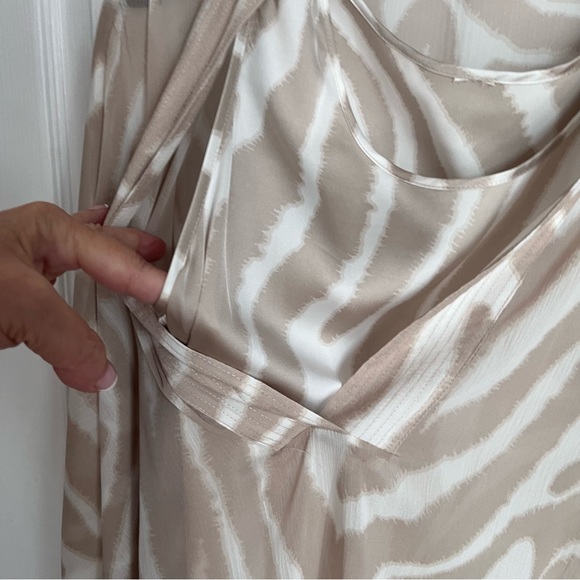 CHICO’S TUNIC AND CAMI SET - Picture 6 of 15